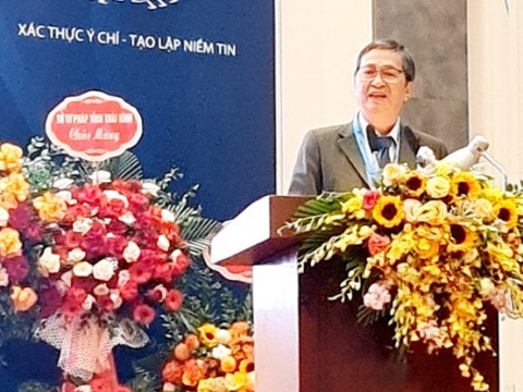 Đại diện Hội Công chứng viên thành phố Đà Nẵng phát biểu tại Đại hội...